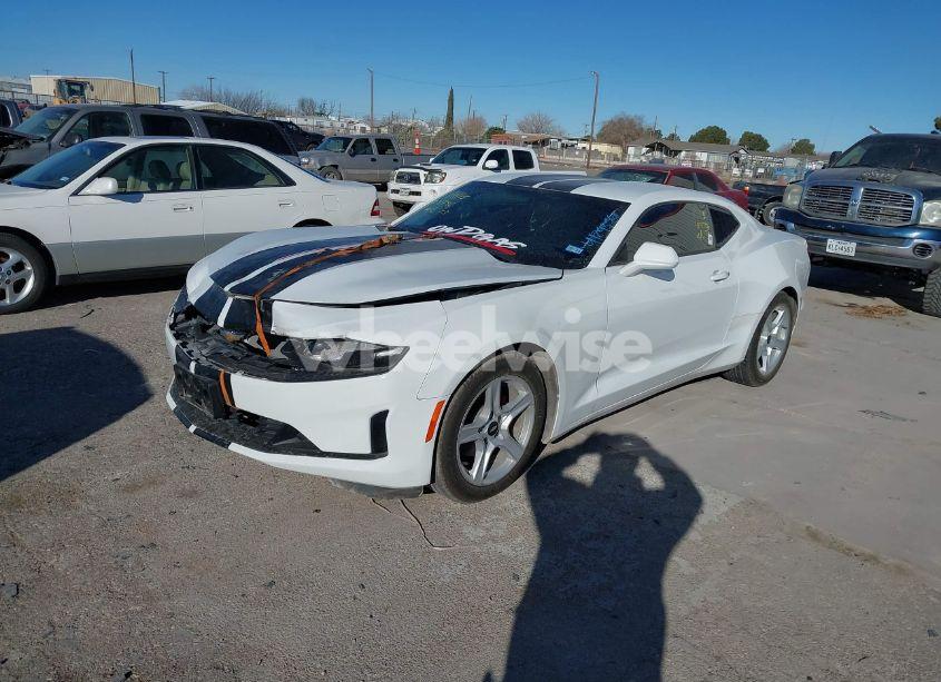 Photo 2 of 2020 Chevrolet Camaro RWD 1LT (VIN 1G1FB1RX1L0104908)