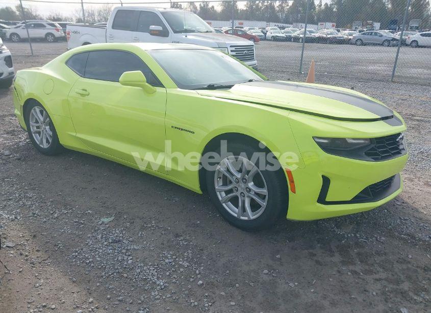 2020 Chevrolet Camaro RWD 1LS (VIN 1G1FB1RX1L0124107) main photo