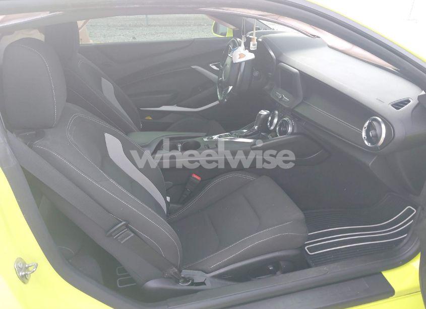 Photo 5 of 2020 Chevrolet Camaro RWD 1LS (VIN 1G1FB1RX1L0124107)