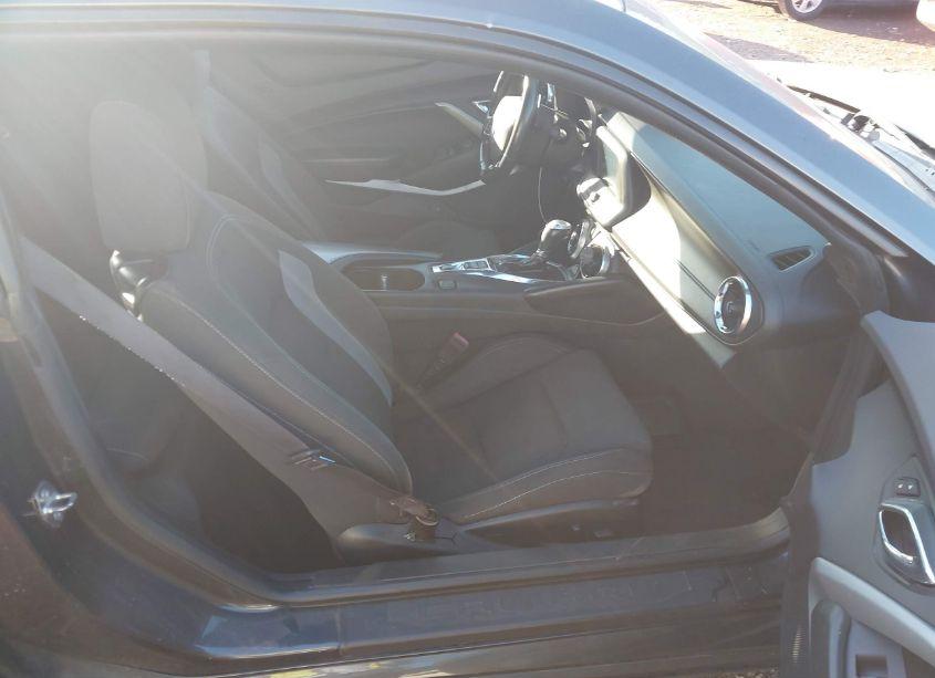 Photo 5 of 2016 Chevrolet Camaro 1LT (VIN 1G1FB1RX2G0164072)