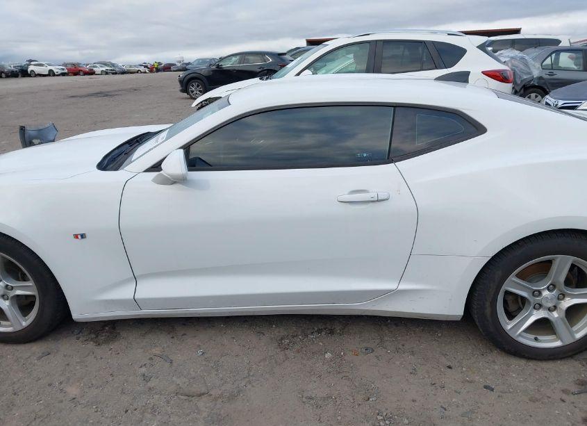 Photo 14 of 2016 Chevrolet Camaro 1LT (VIN 1G1FB1RX2G0167599)