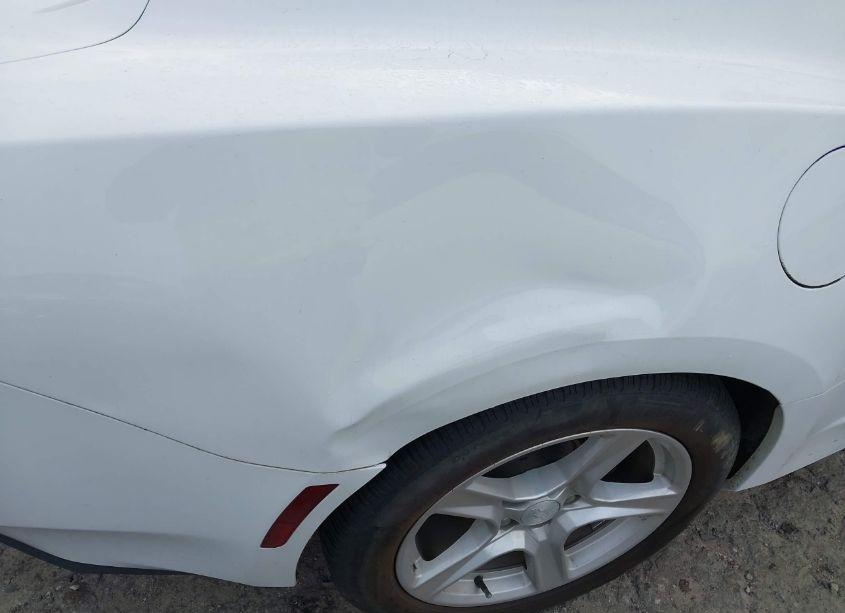 Photo 17 of 2016 Chevrolet Camaro 1LT (VIN 1G1FB1RX2G0167599)