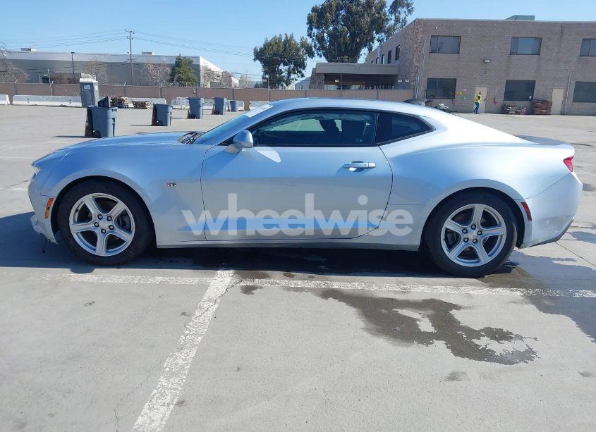 Photo 15 of 2017 Chevrolet Camaro 1LT (VIN 1G1FB1RX2H0148214)