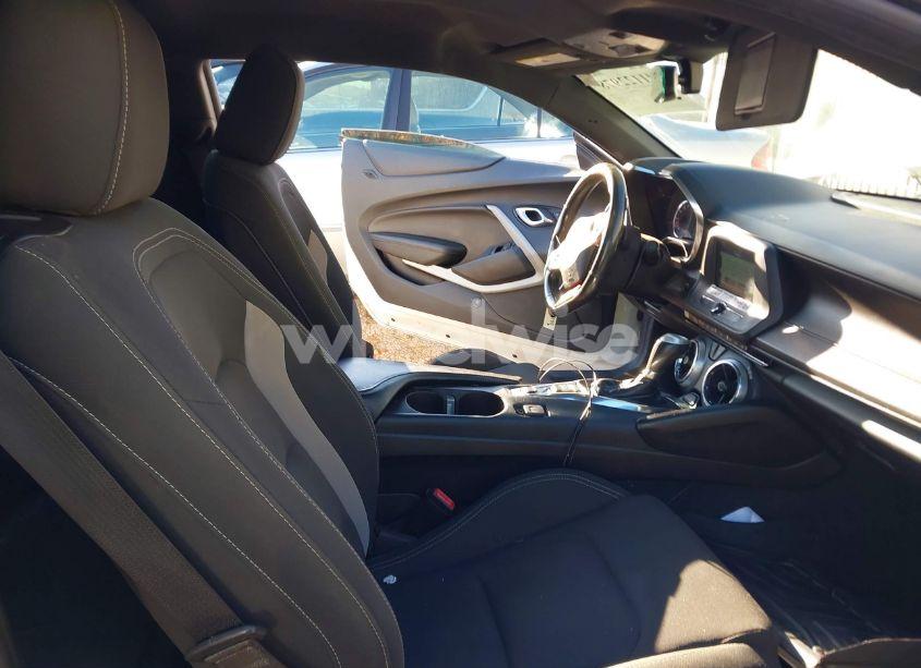 Photo 5 of 2018 Chevrolet Camaro 1LT (VIN 1G1FB1RX2J0147098)