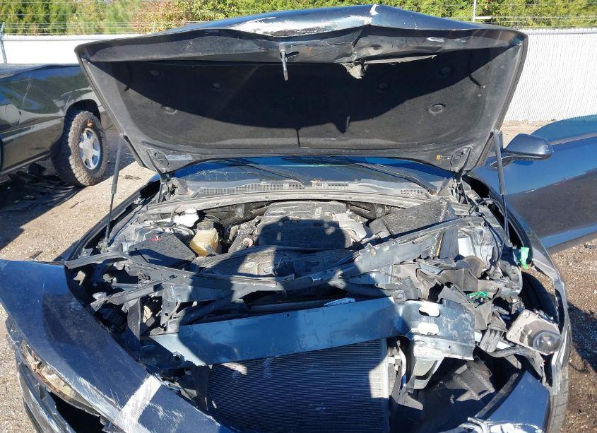 Photo 10 of 2019 Chevrolet Camaro 1LT (VIN 1G1FB1RX2K0112904)