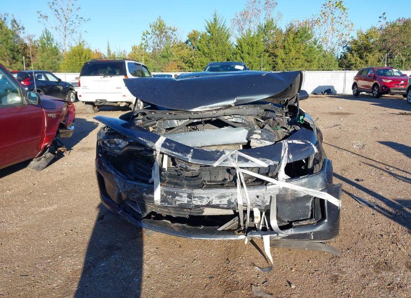 Photo 11 of 2019 Chevrolet Camaro 1LT (VIN 1G1FB1RX2K0112904)