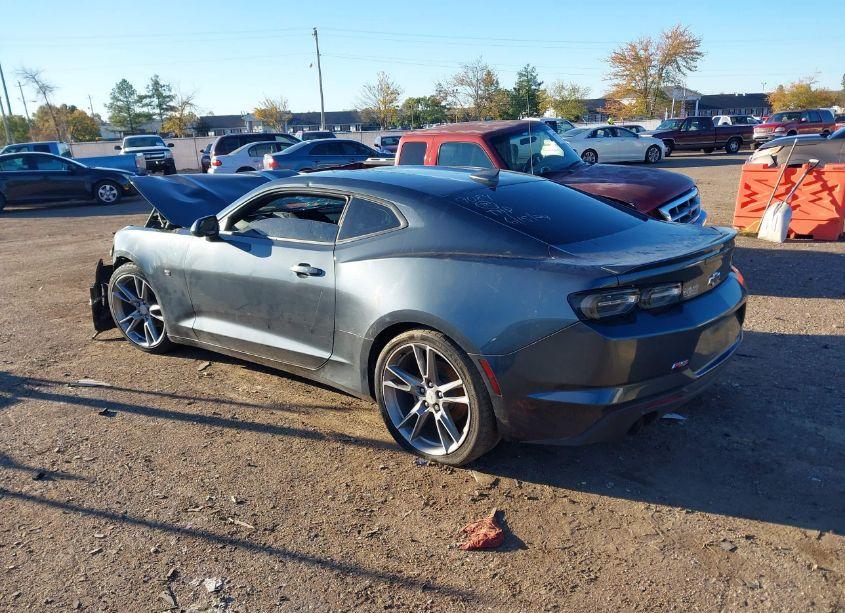 Photo 3 of 2019 Chevrolet Camaro 1LT (VIN 1G1FB1RX2K0112904)