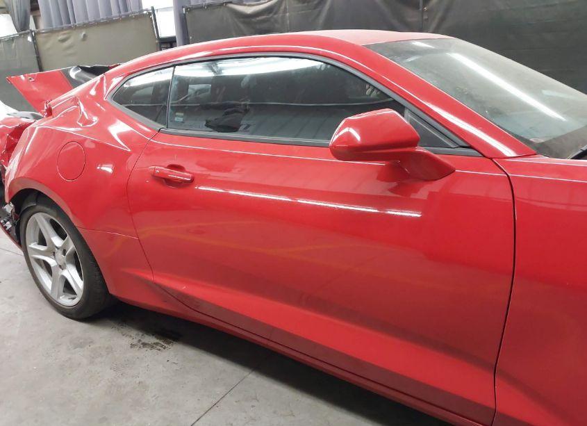 Photo 13 of 2018 Chevrolet Camaro 1LT (VIN 1G1FB1RX3J0184001)