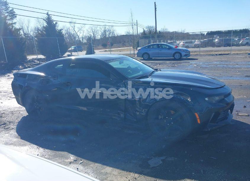 Photo 13 of 2018 Chevrolet Camaro 1LT (VIN 1G1FB1RX3J0191689)