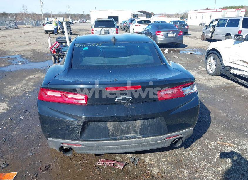 Photo 16 of 2018 Chevrolet Camaro 1LT (VIN 1G1FB1RX3J0191689)