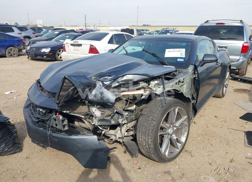 Photo 2 of 2020 Chevrolet Camaro (VIN 1G1FB1RX3L0149770)