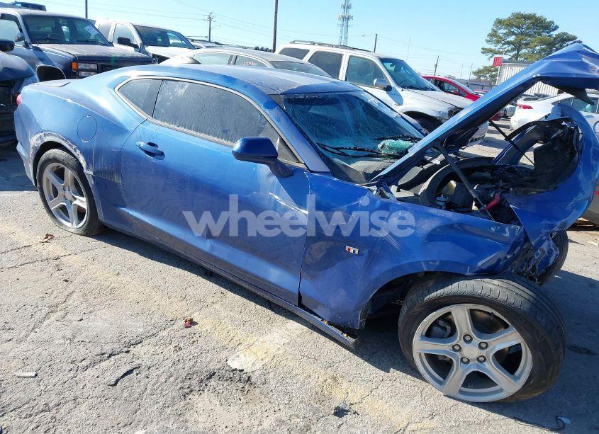 2021 Chevrolet Camaro RWD 1LT (VIN 1G1FB1RX3M0128032) main photo