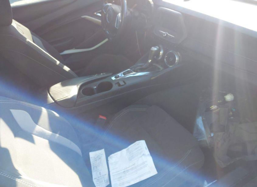 Photo 5 of 2017 Chevrolet Camaro 1LT (VIN 1G1FB1RX4H0121502)