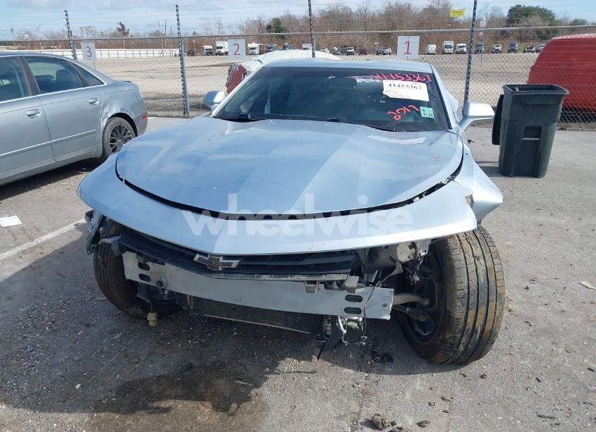 Photo 13 of 2017 Chevrolet Camaro 1LT (VIN 1G1FB1RX4H0184633)