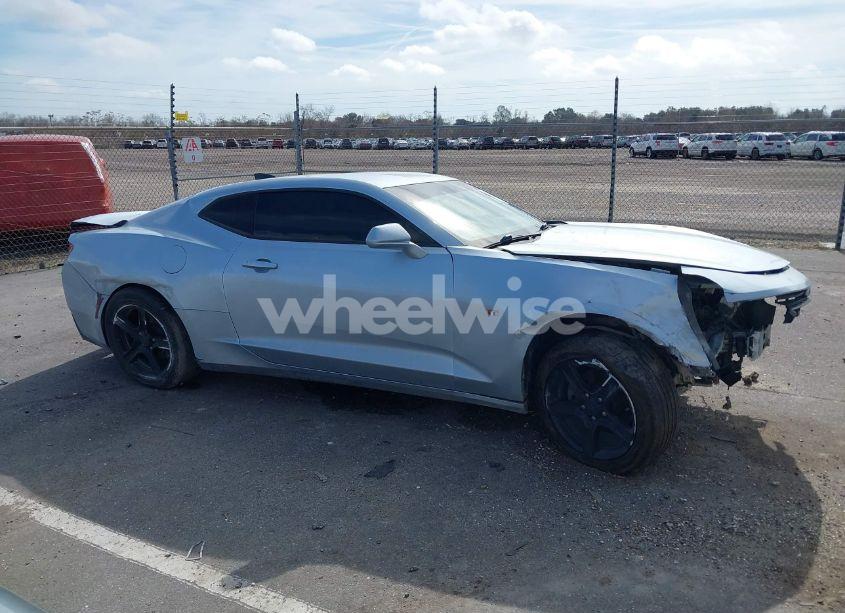 Photo 14 of 2017 Chevrolet Camaro 1LT (VIN 1G1FB1RX4H0184633)