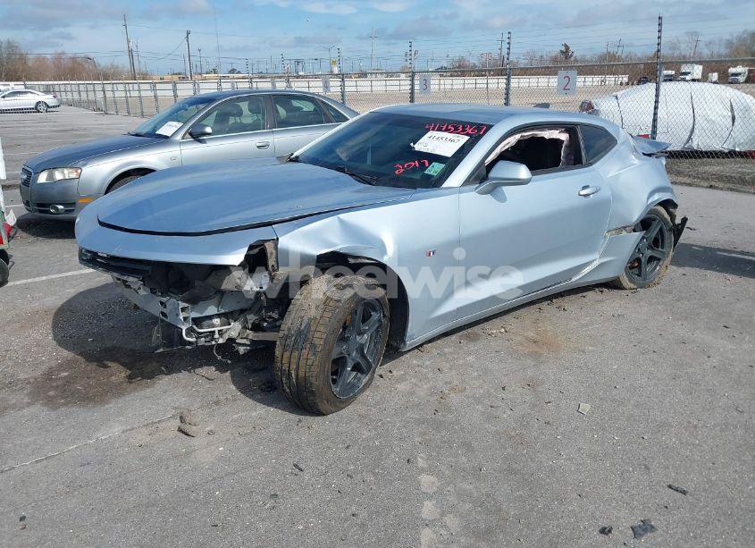 Photo 2 of 2017 Chevrolet Camaro 1LT (VIN 1G1FB1RX4H0184633)
