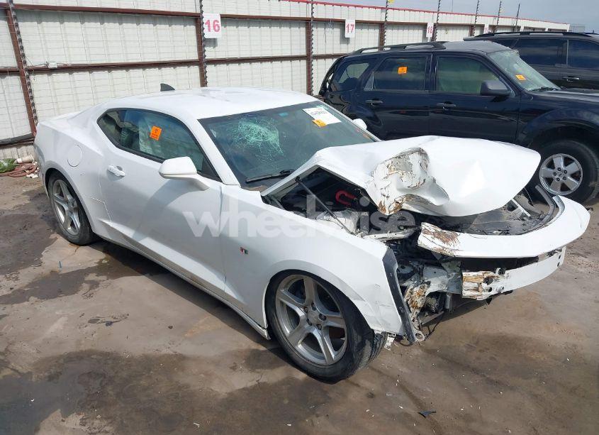2019 Chevrolet Camaro 1LT (VIN 1G1FB1RX4K0114010) main photo