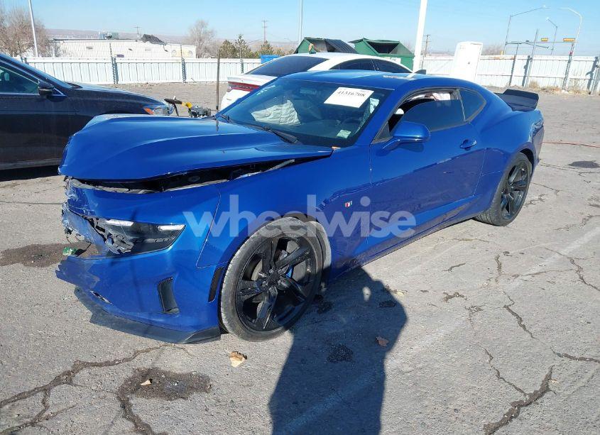 Photo 2 of 2019 Chevrolet Camaro 1LT (VIN 1G1FB1RX4K0124889)