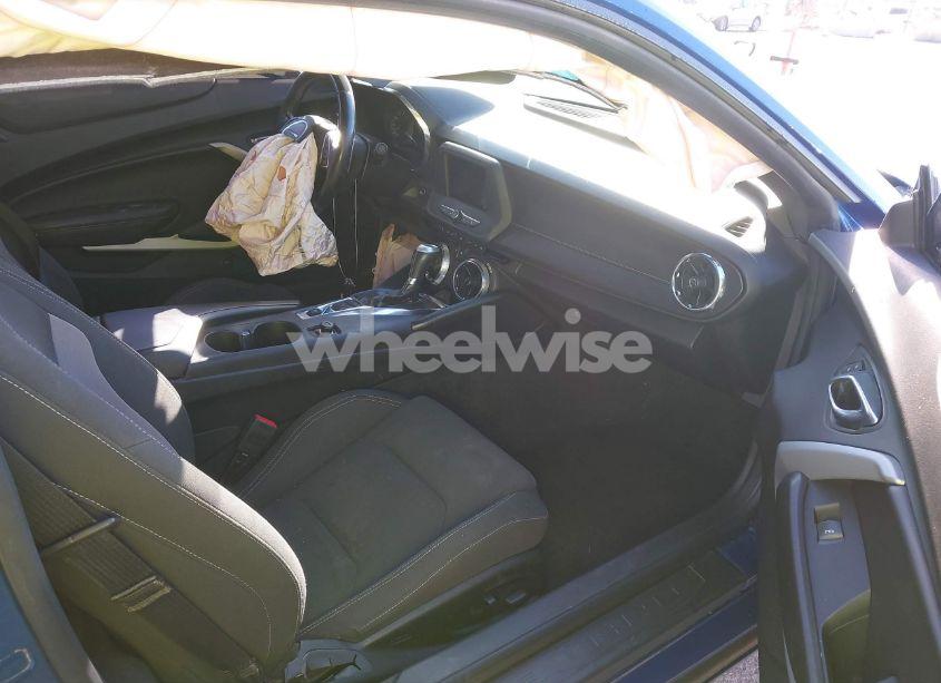 Photo 5 of 2019 Chevrolet Camaro 1LT (VIN 1G1FB1RX4K0124889)