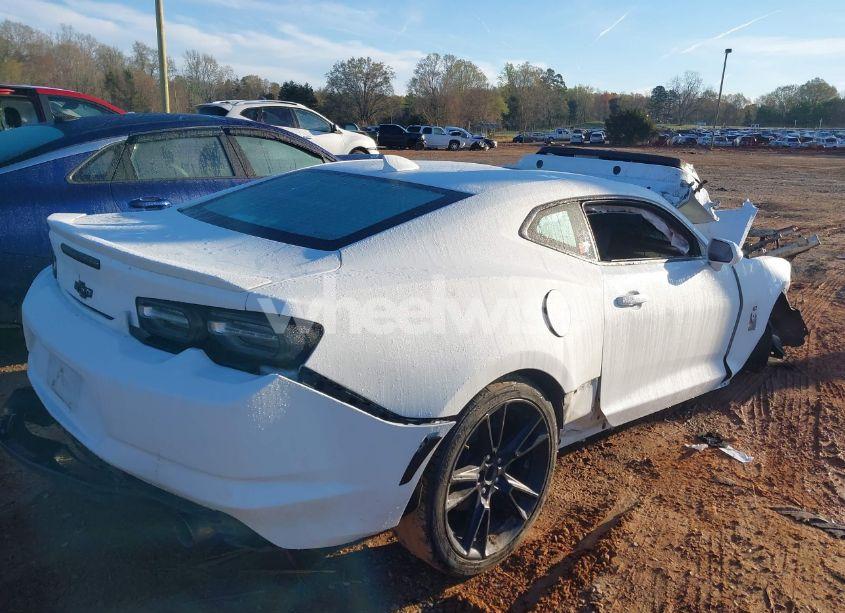 Photo 4 of 2019 Chevrolet Camaro 1LT (VIN 1G1FB1RX4K0127436)