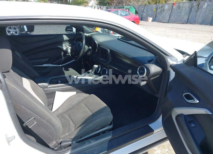 Photo 5 of 2020 Chevrolet Camaro RWD 1LS (VIN 1G1FB1RX4L0141578)