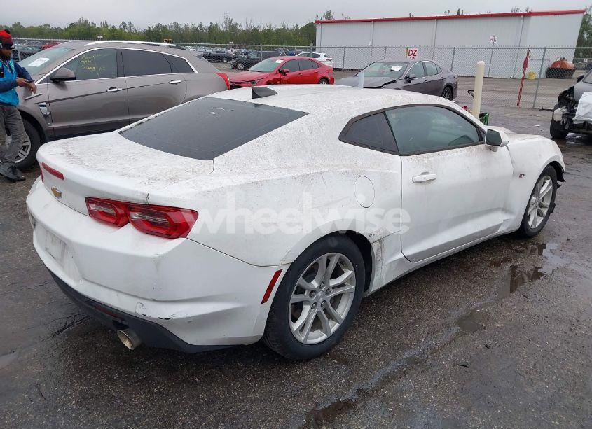 Photo 4 of 2021 Chevrolet Camaro RWD 1LS (VIN 1G1FB1RX4M0142120)