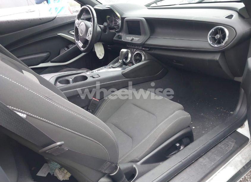 Photo 5 of 2021 Chevrolet Camaro RWD 1LS (VIN 1G1FB1RX4M0142120)