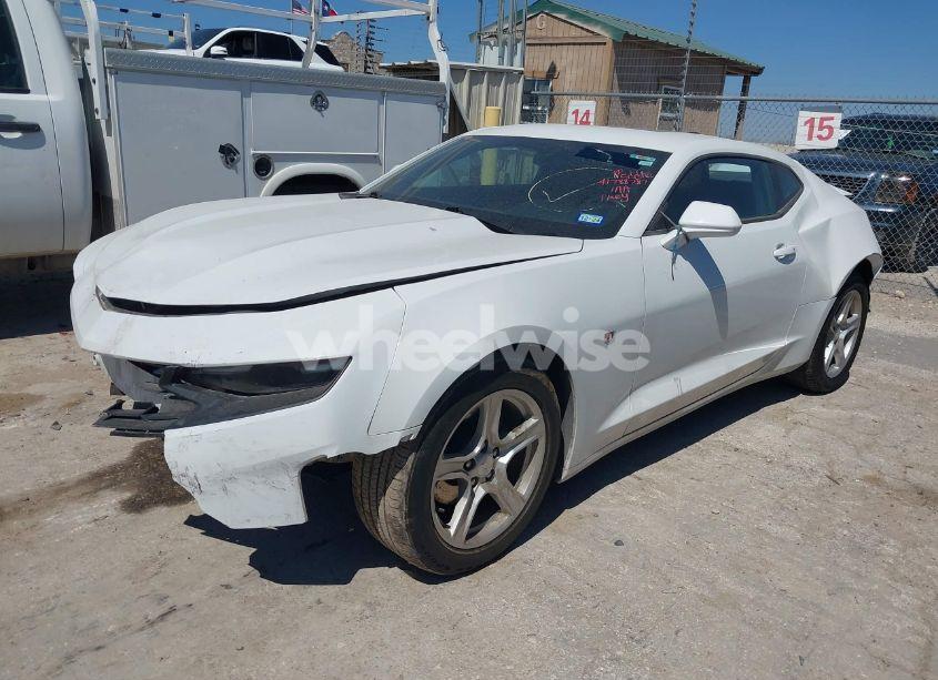 Photo 2 of 2022 Chevrolet Camaro RWD 1LT (VIN 1G1FB1RX4N0109913)