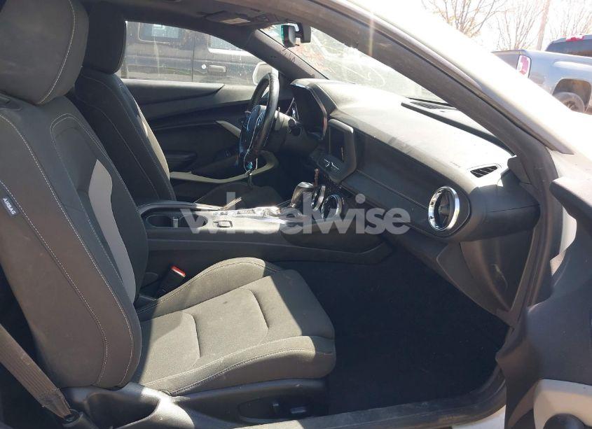 Photo 5 of 2022 Chevrolet Camaro RWD 1LT (VIN 1G1FB1RX4N0109913)