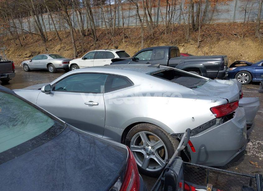 Photo 15 of 2017 Chevrolet Camaro 1LT (VIN 1G1FB1RX5H0163368)