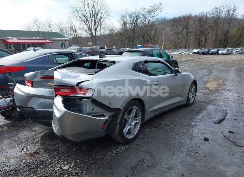 Photo 4 of 2017 Chevrolet Camaro 1LT (VIN 1G1FB1RX5H0163368)