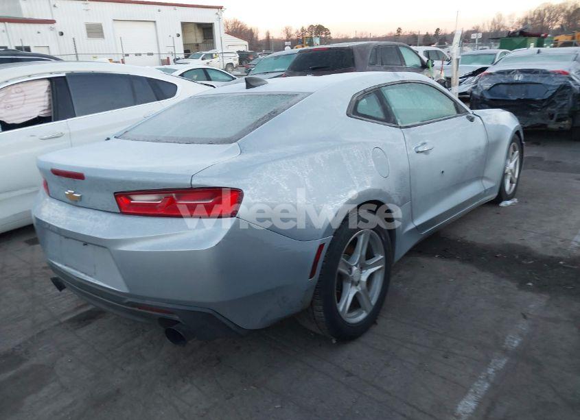 Photo 4 of 2017 Chevrolet Camaro 1LT (VIN 1G1FB1RX5H0187475)