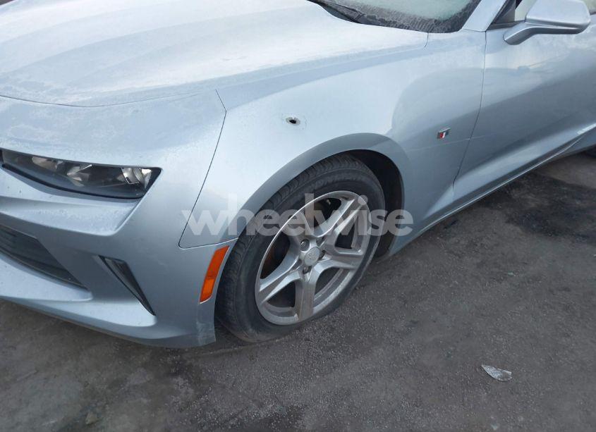 Photo 6 of 2017 Chevrolet Camaro 1LT (VIN 1G1FB1RX5H0187475)