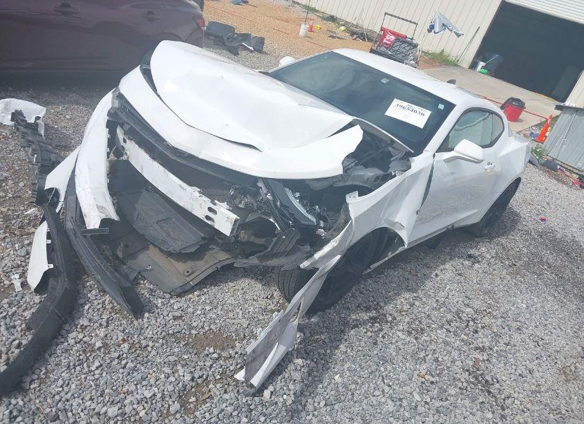 Photo 2 of 2018 Chevrolet Camaro 1LT (VIN 1G1FB1RX5J0115701)