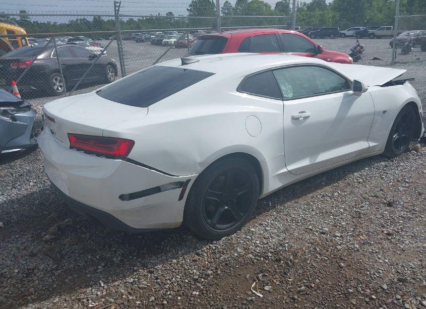 Photo 4 of 2018 Chevrolet Camaro 1LT (VIN 1G1FB1RX5J0115701)