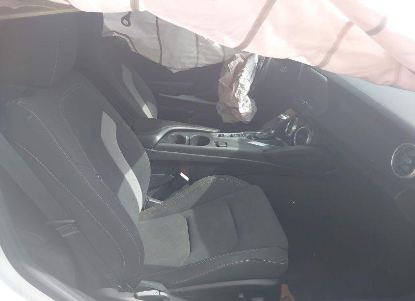 Photo 5 of 2018 Chevrolet Camaro 1LT (VIN 1G1FB1RX5J0115701)