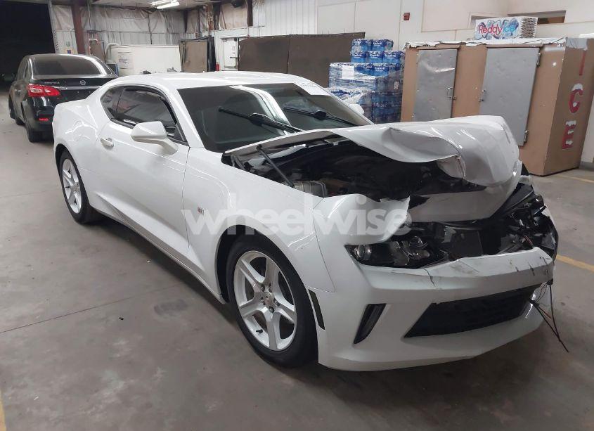 2018 Chevrolet Camaro 1LT (VIN 1G1FB1RX5J0117917) main photo