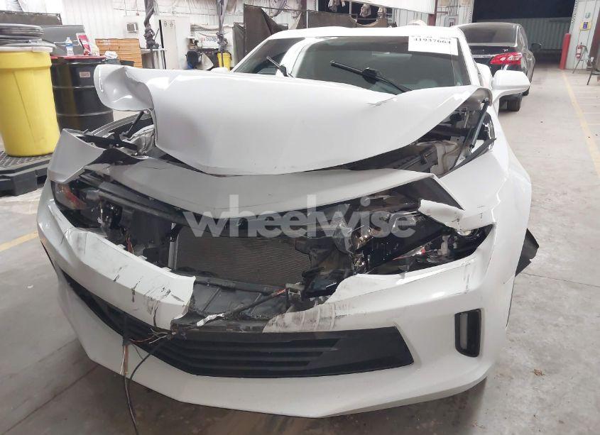 Photo 6 of 2018 Chevrolet Camaro 1LT (VIN 1G1FB1RX5J0117917)