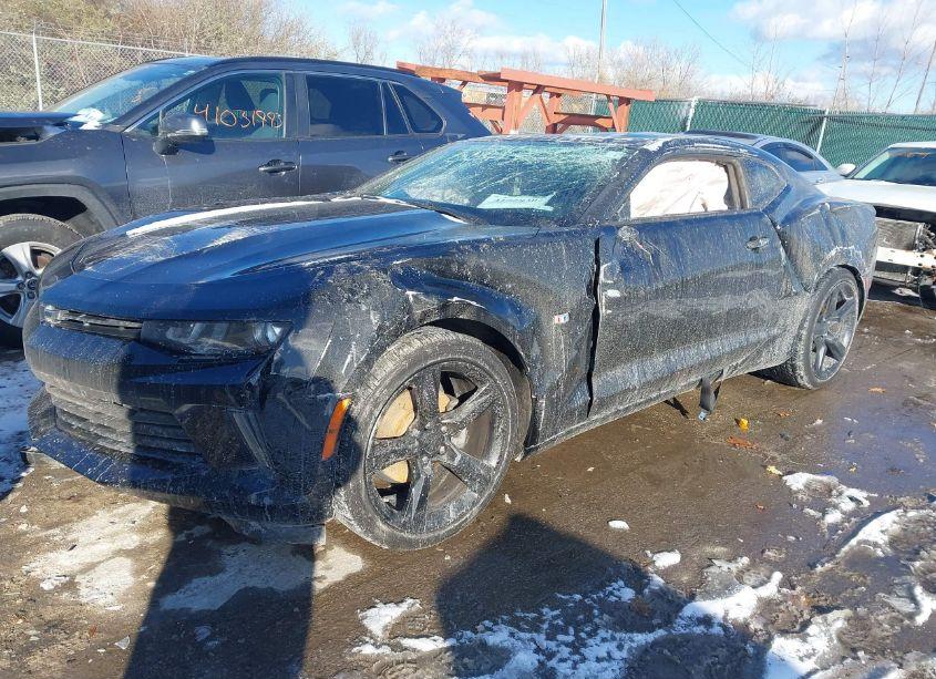 Photo 2 of 2018 Chevrolet Camaro 1LT (VIN 1G1FB1RX5J0158130)