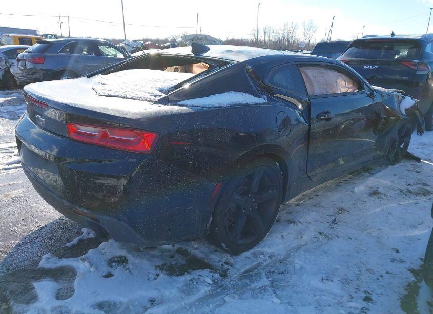Photo 4 of 2018 Chevrolet Camaro 1LT (VIN 1G1FB1RX5J0158130)