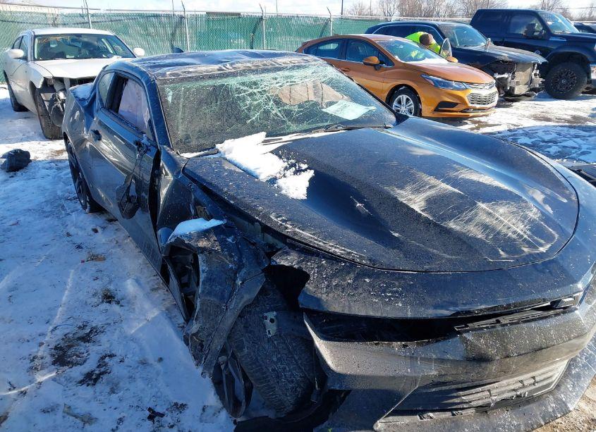Photo 6 of 2018 Chevrolet Camaro 1LT (VIN 1G1FB1RX5J0158130)