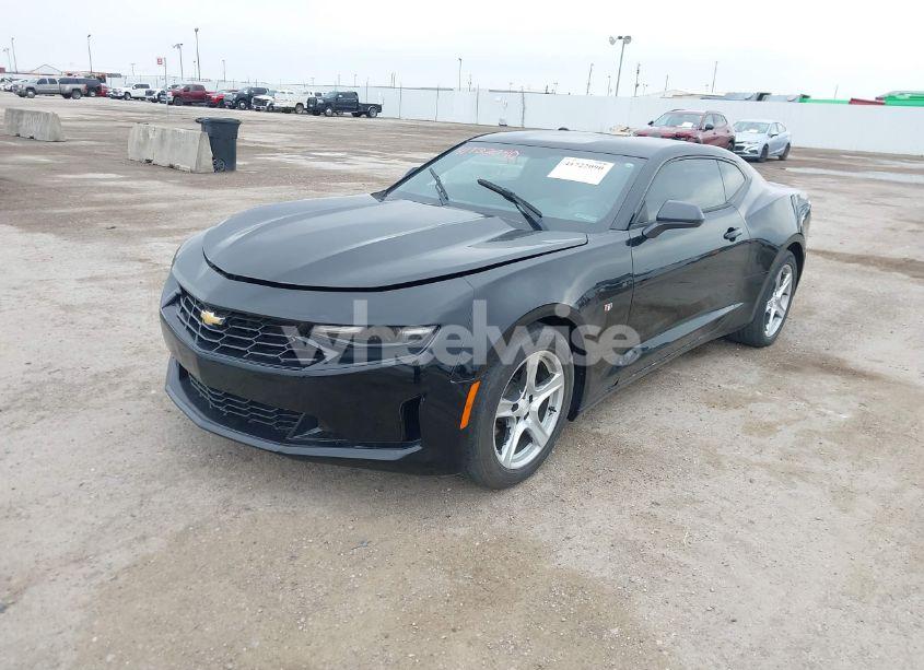 Photo 2 of 2019 Chevrolet Camaro 1LT (VIN 1G1FB1RX5K0119622)