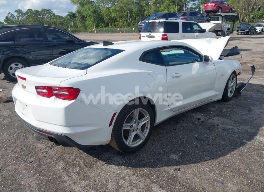 Photo 4 of 2019 Chevrolet Camaro LS/LT (VIN 1G1FB1RX5K0131382)