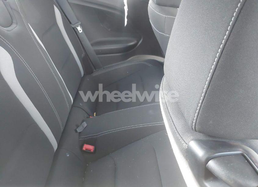 Photo 8 of 2019 Chevrolet Camaro LS/LT (VIN 1G1FB1RX5K0131382)