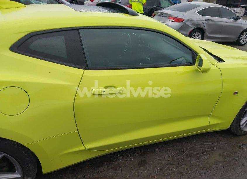 Photo 13 of 2021 Chevrolet Camaro RWD 1LT (VIN 1G1FB1RX5M0117890)