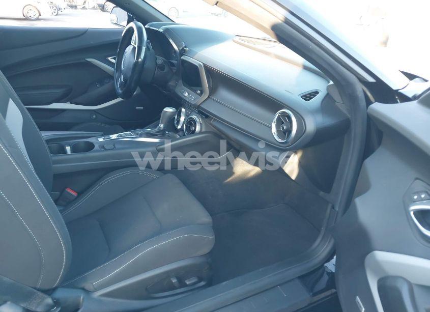 Photo 5 of 2023 Chevrolet Camaro RWD 1LT (VIN 1G1FB1RX5P0160551)