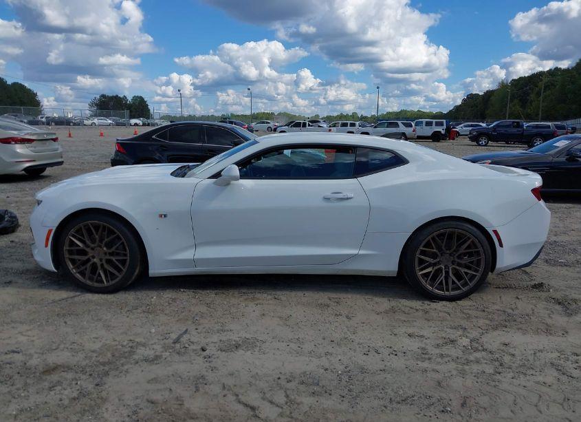 Photo 15 of 2017 Chevrolet Camaro 1LT (VIN 1G1FB1RX6H0103681)