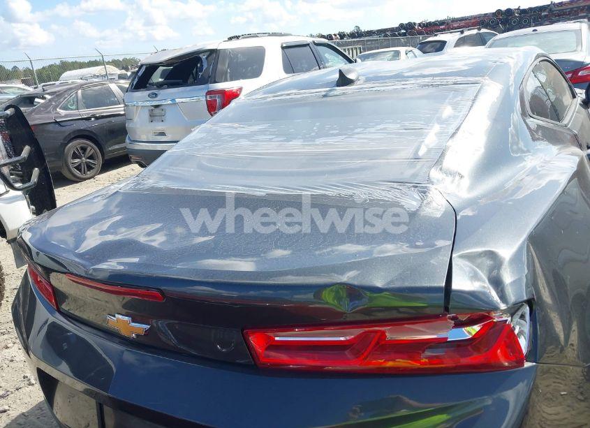 Photo 6 of 2017 Chevrolet Camaro 1LT (VIN 1G1FB1RX6H0179742)