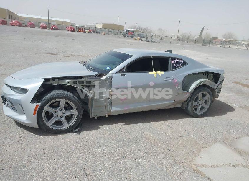 Photo 14 of 2018 Chevrolet Camaro 1LT (VIN 1G1FB1RX6J0178371)