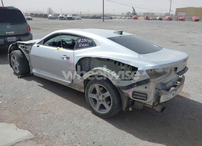 Photo 3 of 2018 Chevrolet Camaro 1LT (VIN 1G1FB1RX6J0178371)